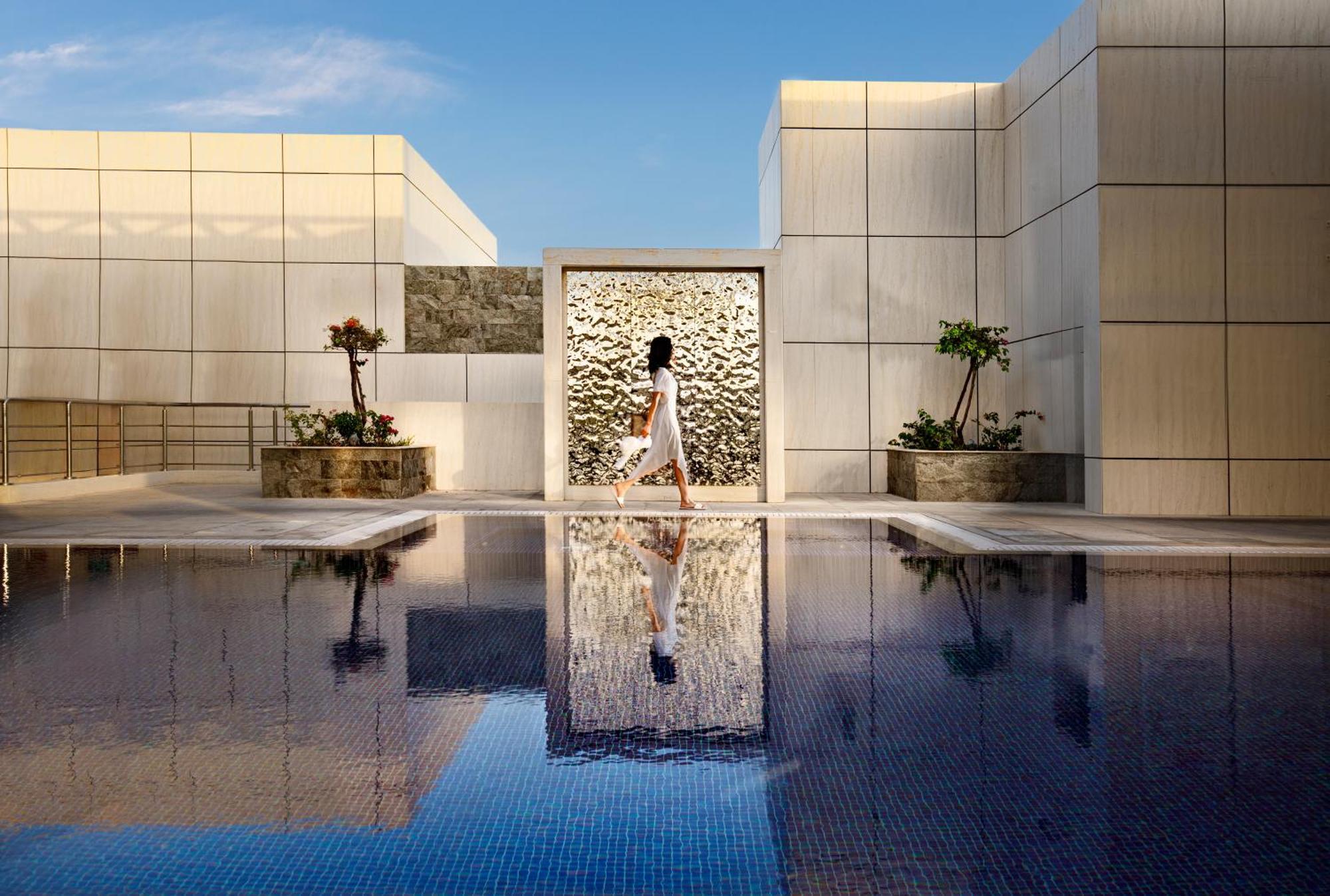 Millennium Place 多哈 外观 照片 The pool at the hotel